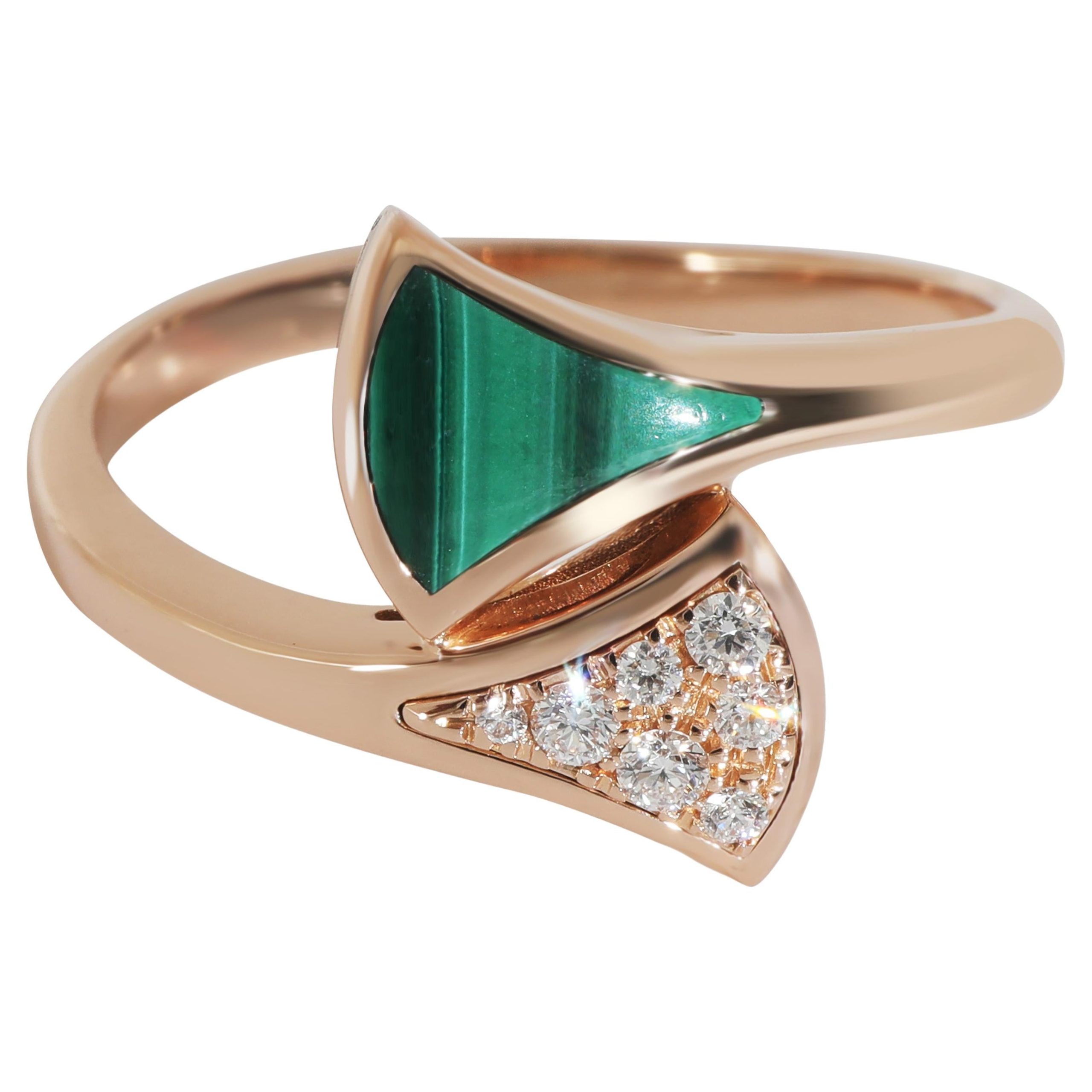 Bvlgari Divas Dream ring in gold with malachite and diamond fan motif