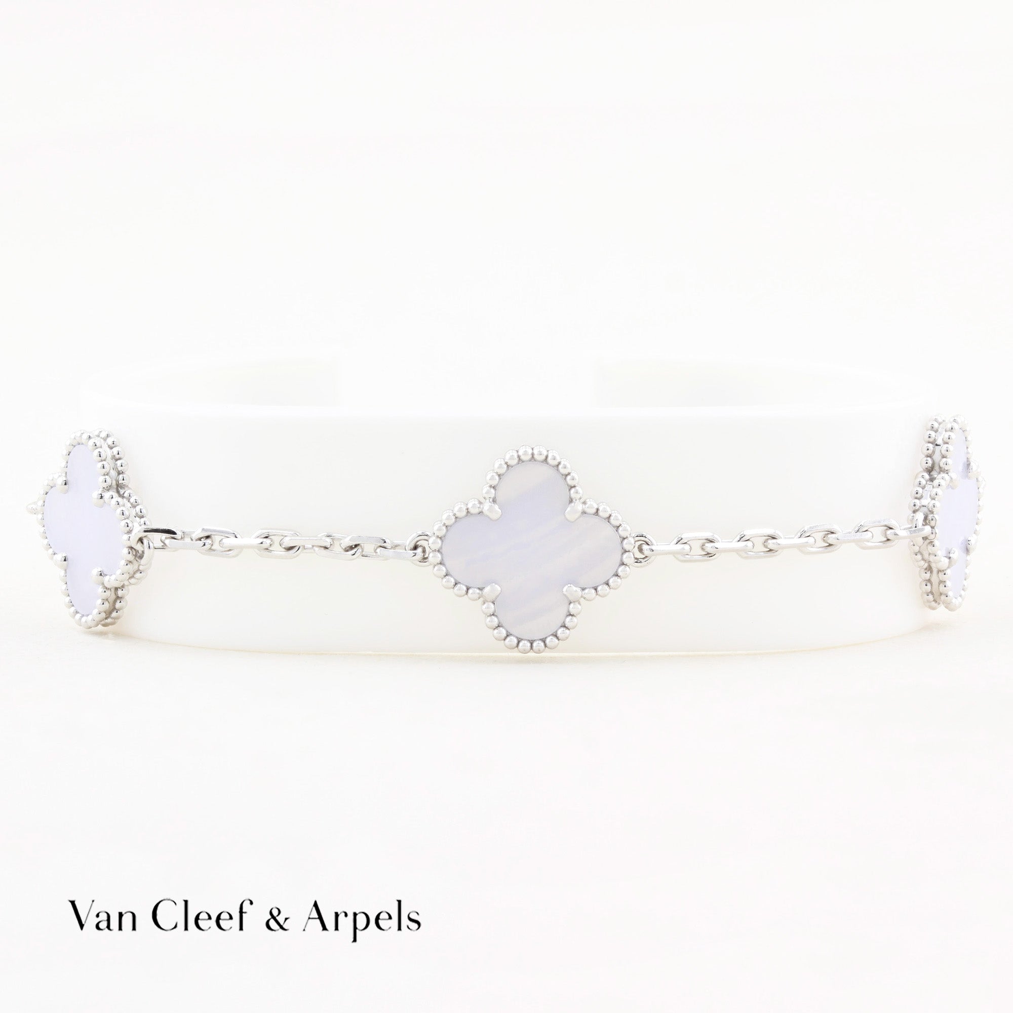 Vintage Alhambra five-motif bracelet in chalcedony and 18ct gold