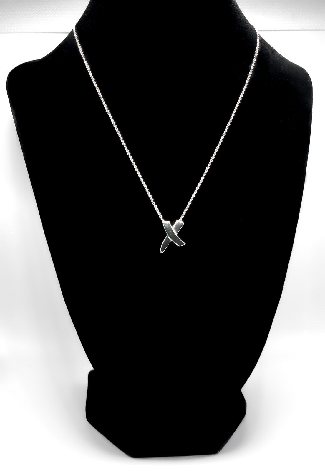 Tiffany Paloma Picasso Graffiti kiss X pendant in sterling silver