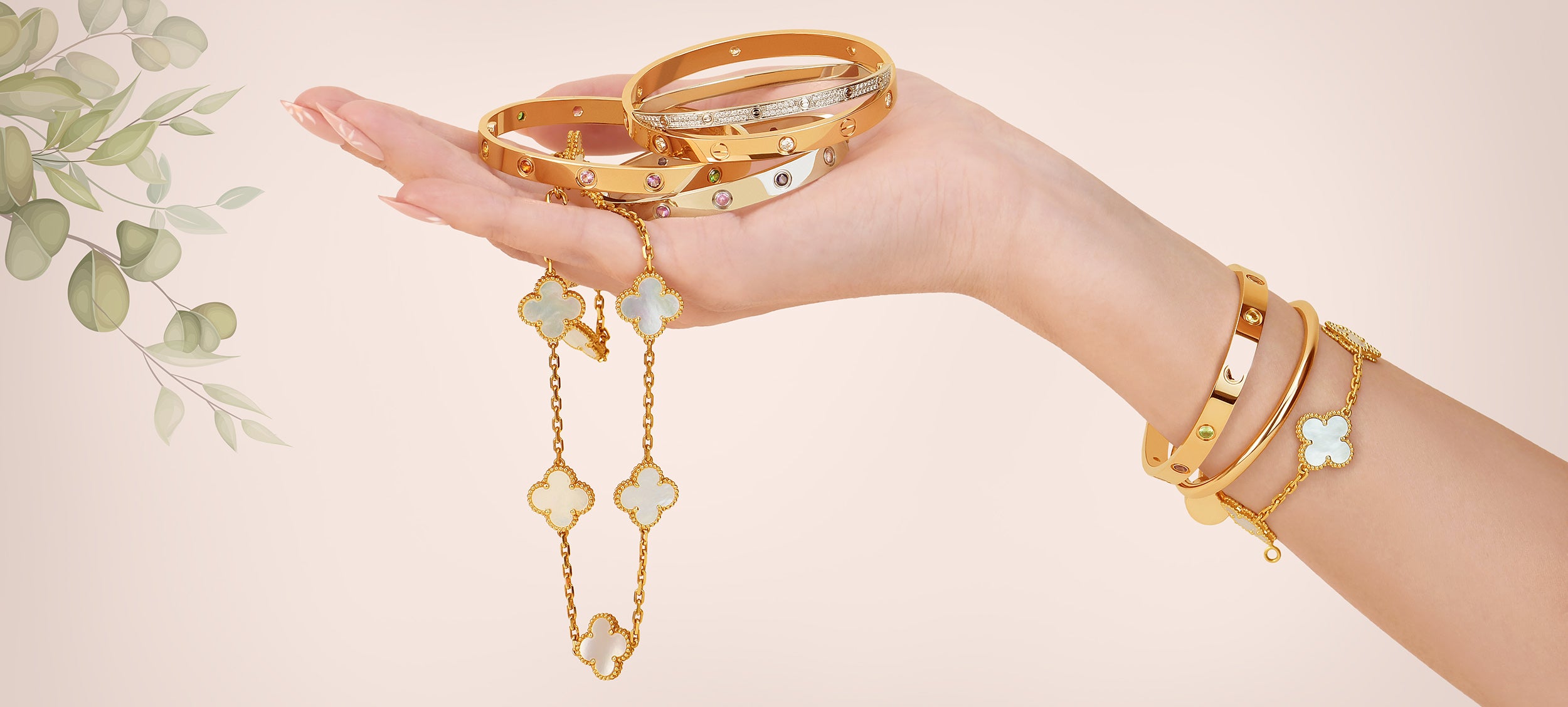Van Cleef & Arpels Alhambra pieces in yellow gold and hardstone