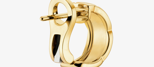 Chanel Coco Crush stud earrings in yellow gold